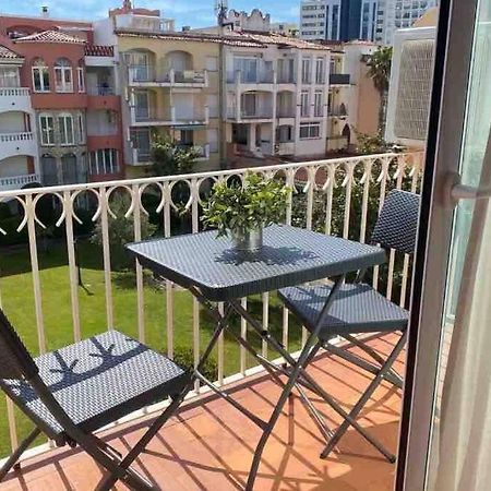 엠푸리아브라바 Apartamento Para 4 Personas A 200 M De La Playa. 아파트 외부 사진